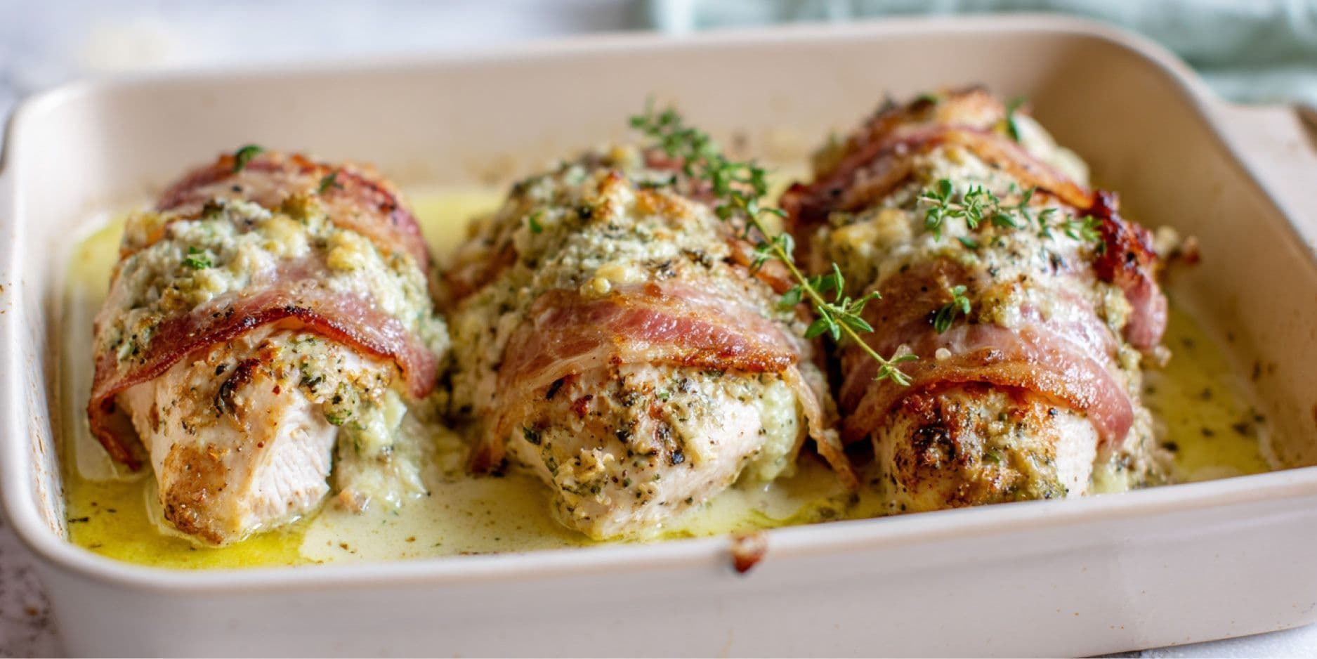 Blanc de poulet farcie au fromage frais aux herbes
