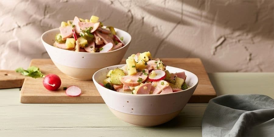 Insalata di salsiccia e formaggio