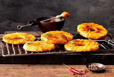 Ananas grillé au chili et au miel
